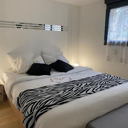Eden In Vitry Logement Entier Luaran gambar